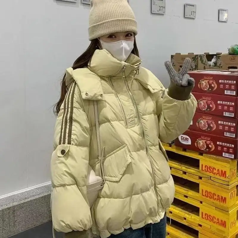 Новая модель, корейская версия, свободная куртка на хлопковой подкладке, женская короткая стильная модная студенческая куртка на хлопковой подкладке, зимнее пальто с капюшоном
Новая модель, корейская версия, свободная куртка на хлопковой подкладке, женская короткая стильная модная студенческая куртка на хлопковой подкладке, зимнее пальто с капюшоном