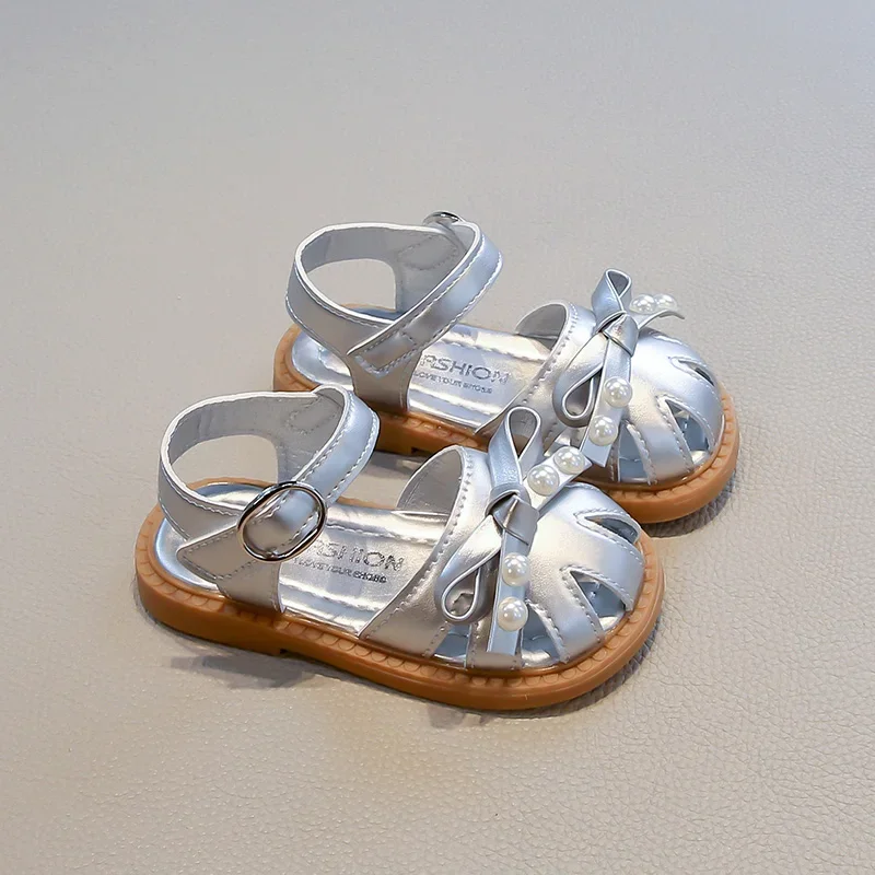 2025 Girl Summer Shoes Elegant Chic Pearl Bowknot Kids Fashion Princess Sandals Causal Children School Dance Flat Sandals
2025 Girl Summer Shoes Elegant Chic Pearl Bowknot Kids Fashion Princess Sandals Causal Children School Dance Flat Sandals