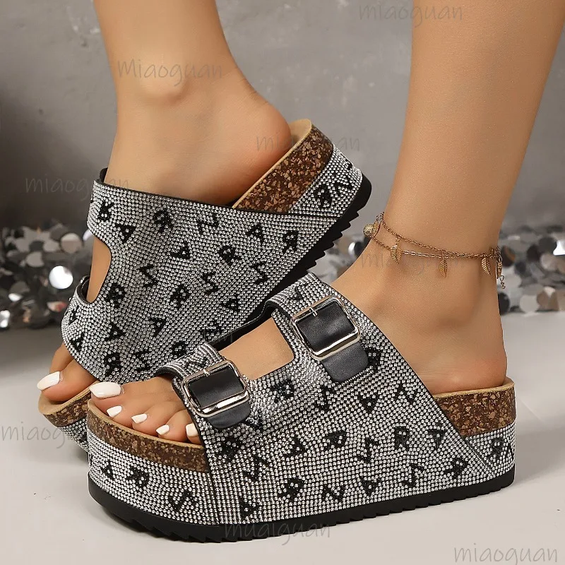 Women's Rhinestone Letter Platform Slides Open Toe Fashion Sandals Sparkly Crystal Embellished Thick Sole Summer Casual Shoes
Women's Rhinestone Letter Platform Slides Open Toe Fashion Sandals Sparkly Crystal Embellished Thick Sole Summer Casual Shoes