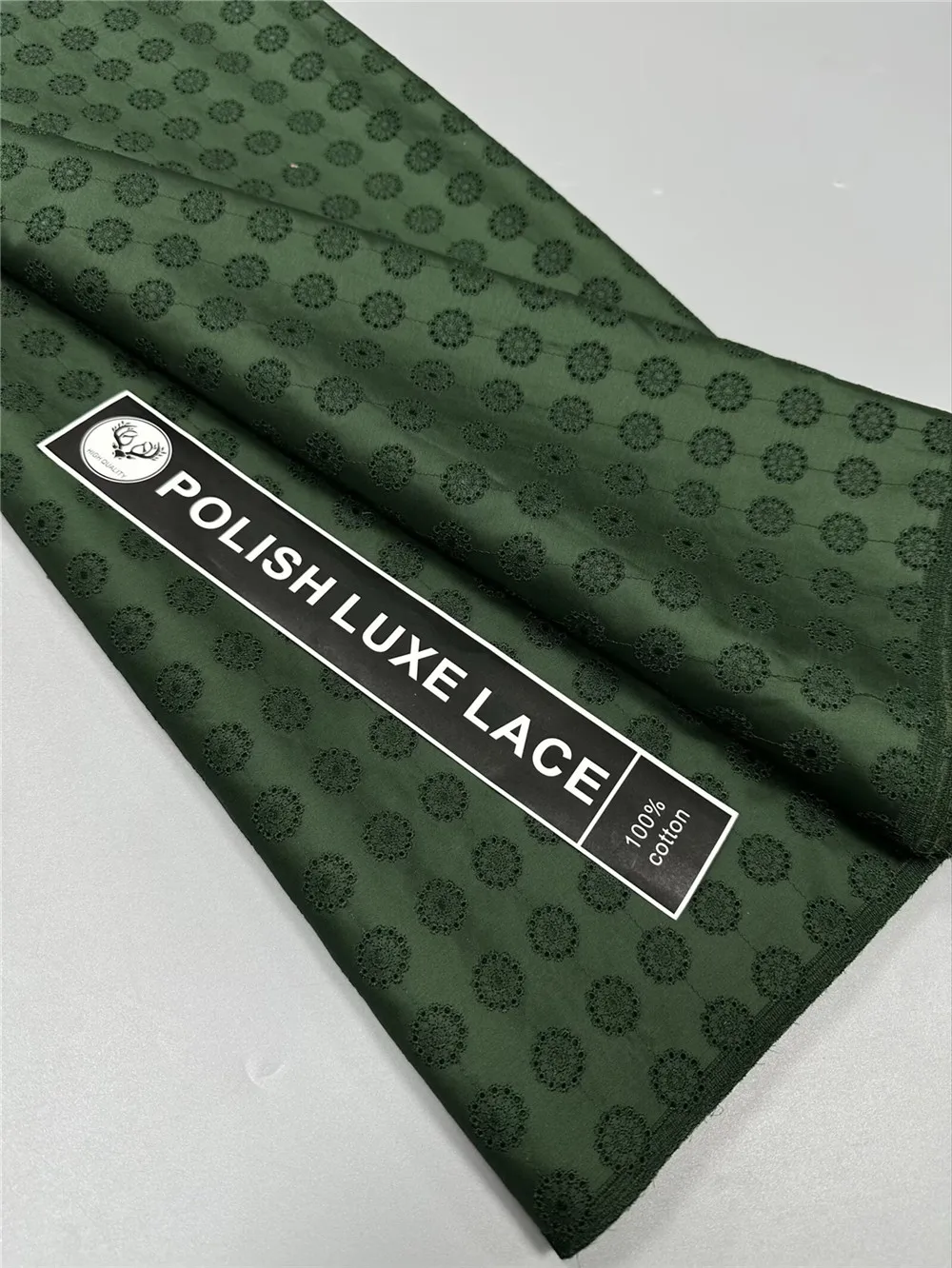 Luxury 5 Yards Nigerian 100% Cotton Polish Satin Embroidery Fabric Fashion Swiss Voile Lace for DIY Dress Sewing 17A15
Luxury 5 Yards Nigerian 100% Cotton Polish Satin Embroidery Fabric Fashion Swiss Voile Lace for DIY Dress Sewing 17A15