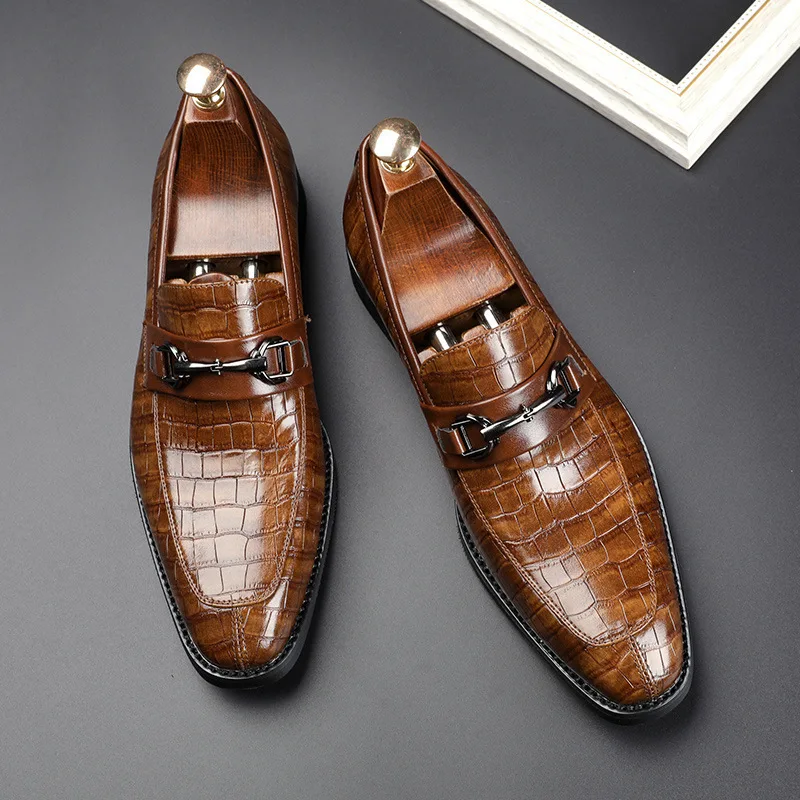 Business Formal Leather Shoes Youth Pointed Glossy Wedding Shoes Trendy Patent Leather Set Feet Men's Shoes Large Size D121811
Business Formal Leather Shoes Youth Pointed Glossy Wedding Shoes Trendy Patent Leather Set Feet Men's Shoes Large Size D121811