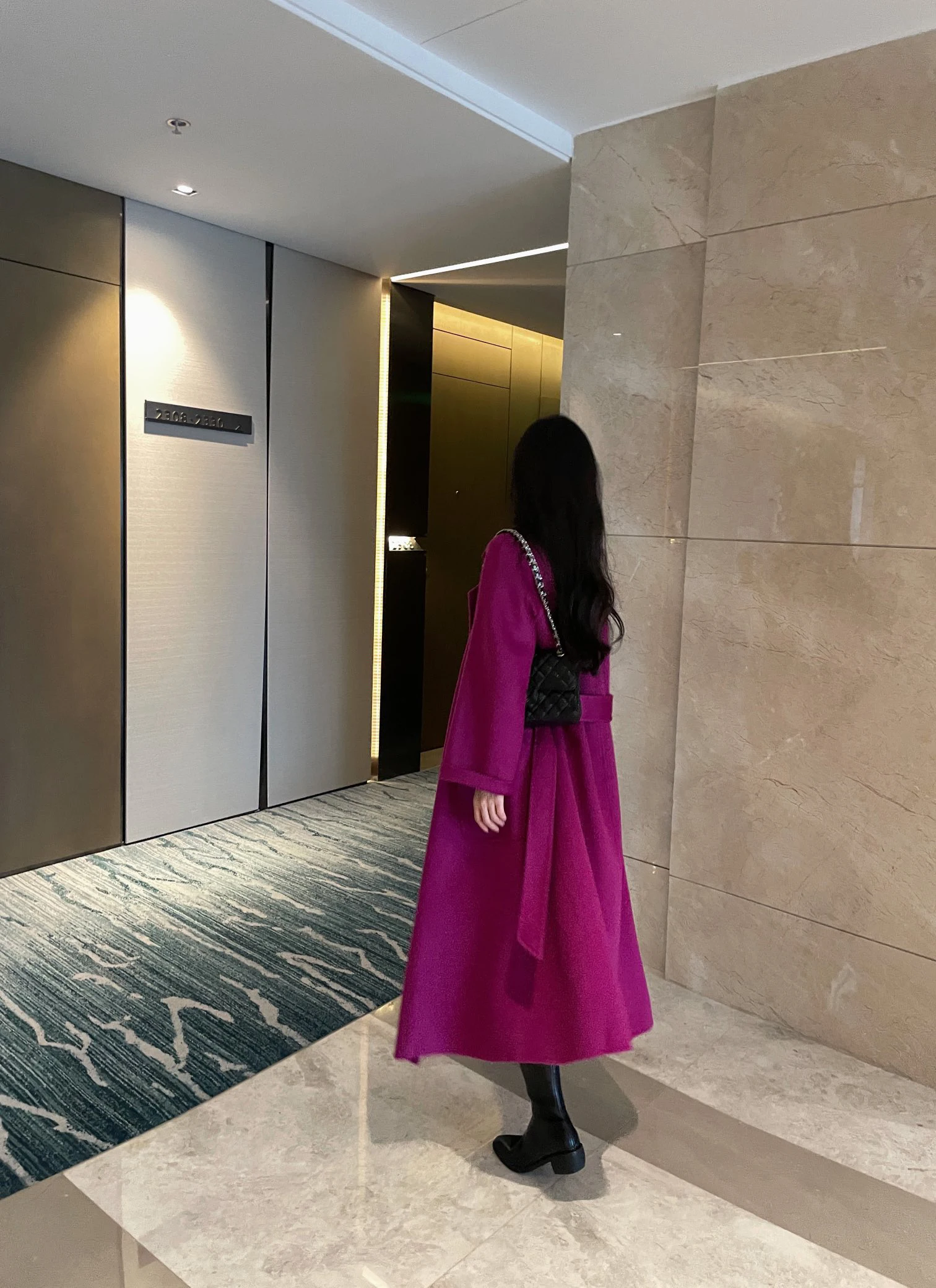 Women's top cashmere water ripple classic bathrobe coat autumn and winter newNO.15
Women's top cashmere water ripple classic bathrobe coat autumn and winter newNO.15