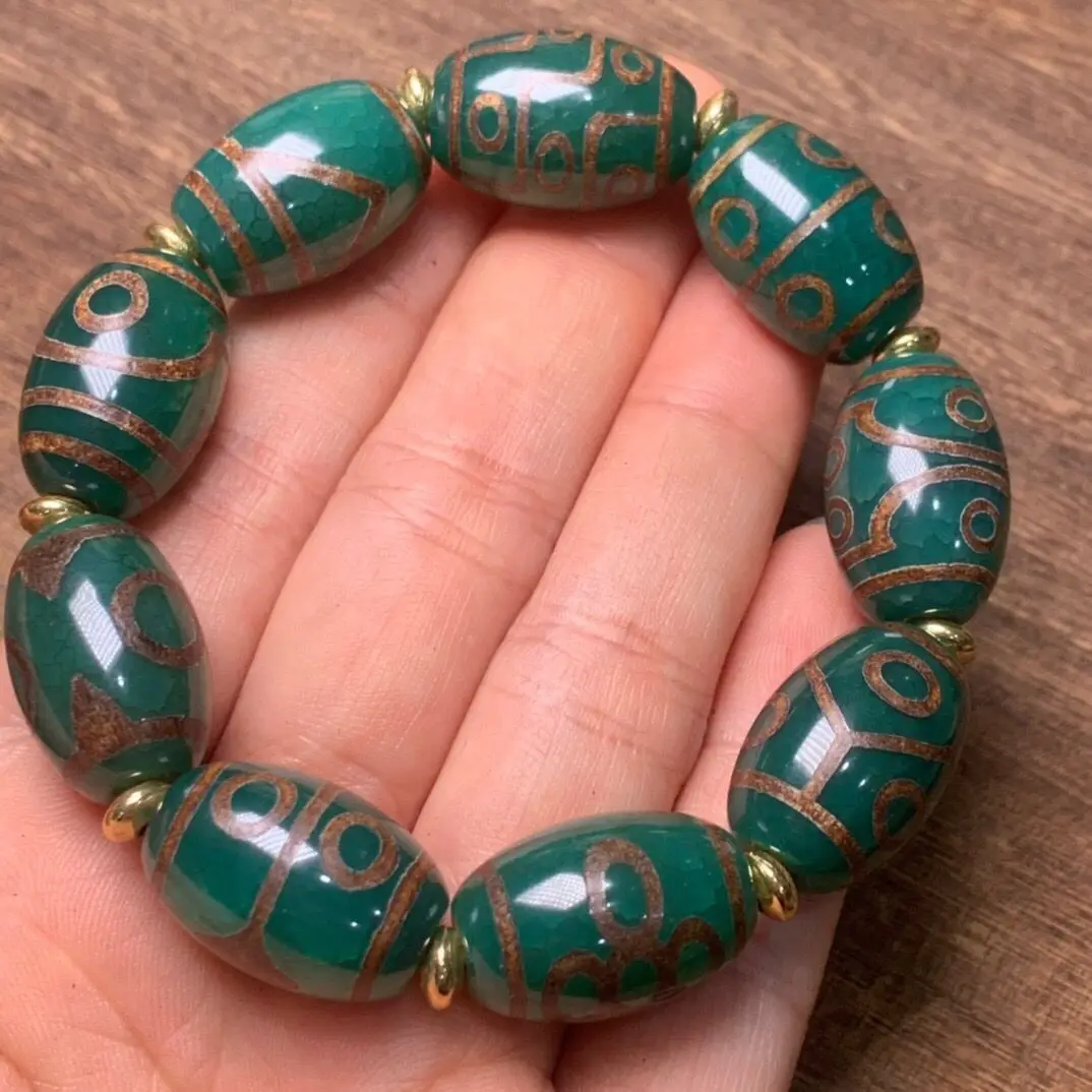 Tibetan Retro Green Dzi Bead Agate Tube Bead Bracelet, Bracelet.
Tibetan Retro Green Dzi Bead Agate Tube Bead Bracelet, Bracelet.
