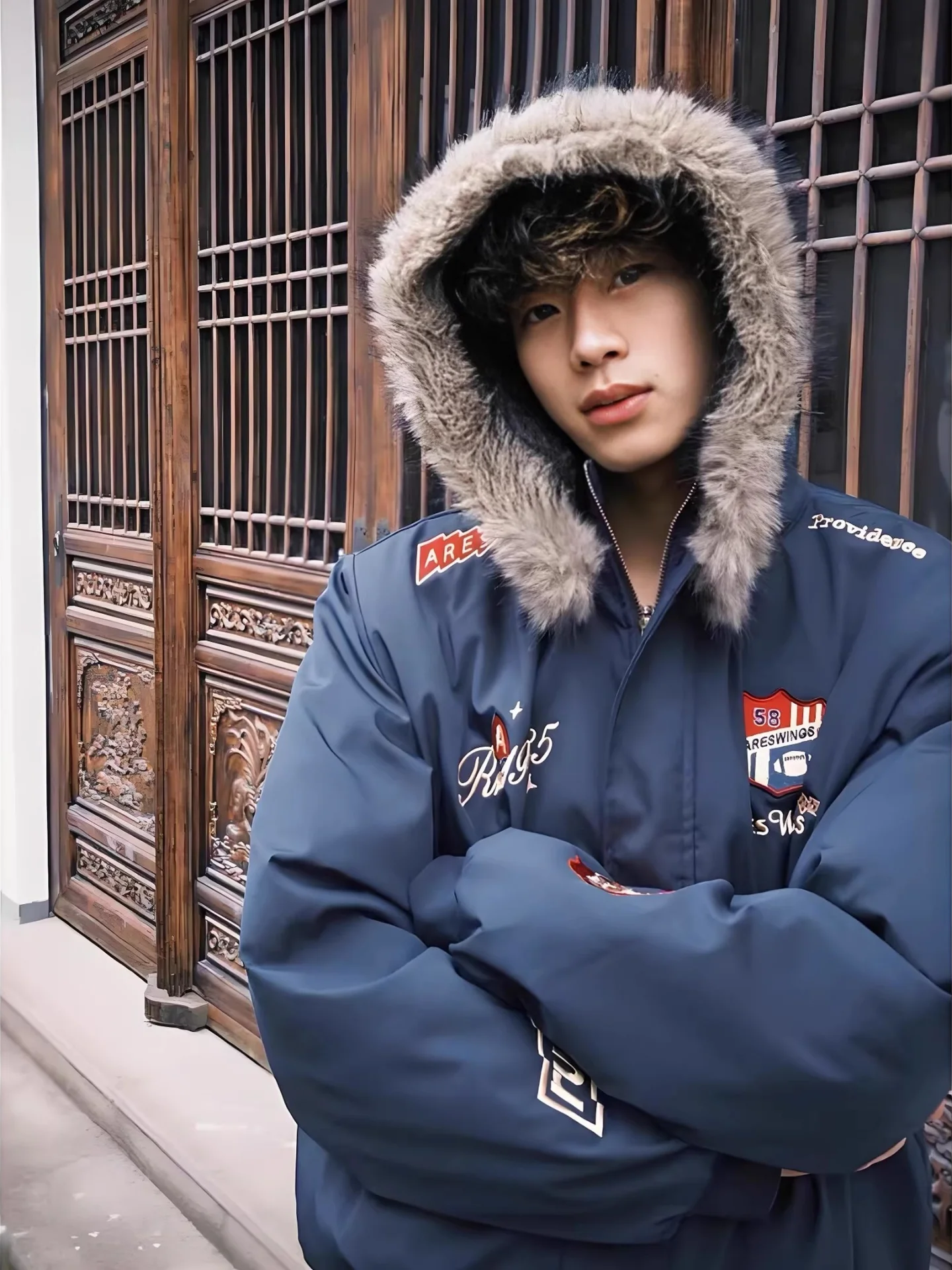 Мужская зимняя хлопковая куртка American Sle Embroidered Bae ort Jaet с меховым воротником и узором Mountain Eagle, CleanFit Sle
Мужская зимняя хлопковая куртка American Sle Embroidered Bae ort Jaet с меховым воротником и узором Mountain Eagle, CleanFit Sle