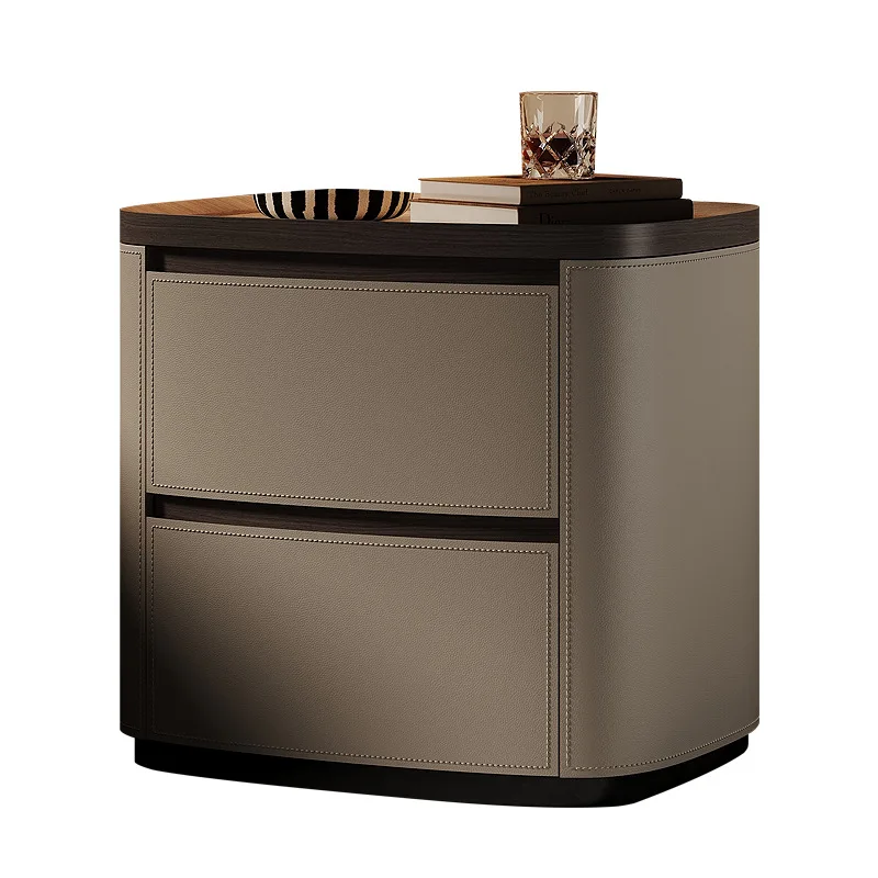 Итальянская минималистичная прикроватная тумбочка из массива дерева, современная, в стиле легкой роскоши, с ощущением высокого класса, кожаная прикроватная тумбочка для спальни.
Итальянская минималистичная прикроватная тумбочка из массива дерева, современная, в стиле легкой роскоши, с ощущением высокого класса, кожаная прикроватная тумбочка для спальни.