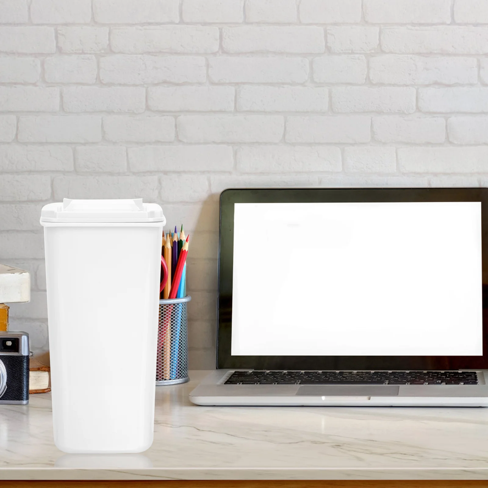 4Pcs Lidded Trash Can Desktop Organizer Odor Preventing Design Delicate Small Space Saving Wastepaper Storage Bin for Home
4Pcs Lidded Trash Can Desktop Organizer Odor Preventing Design Delicate Small Space Saving Wastepaper Storage Bin for Home