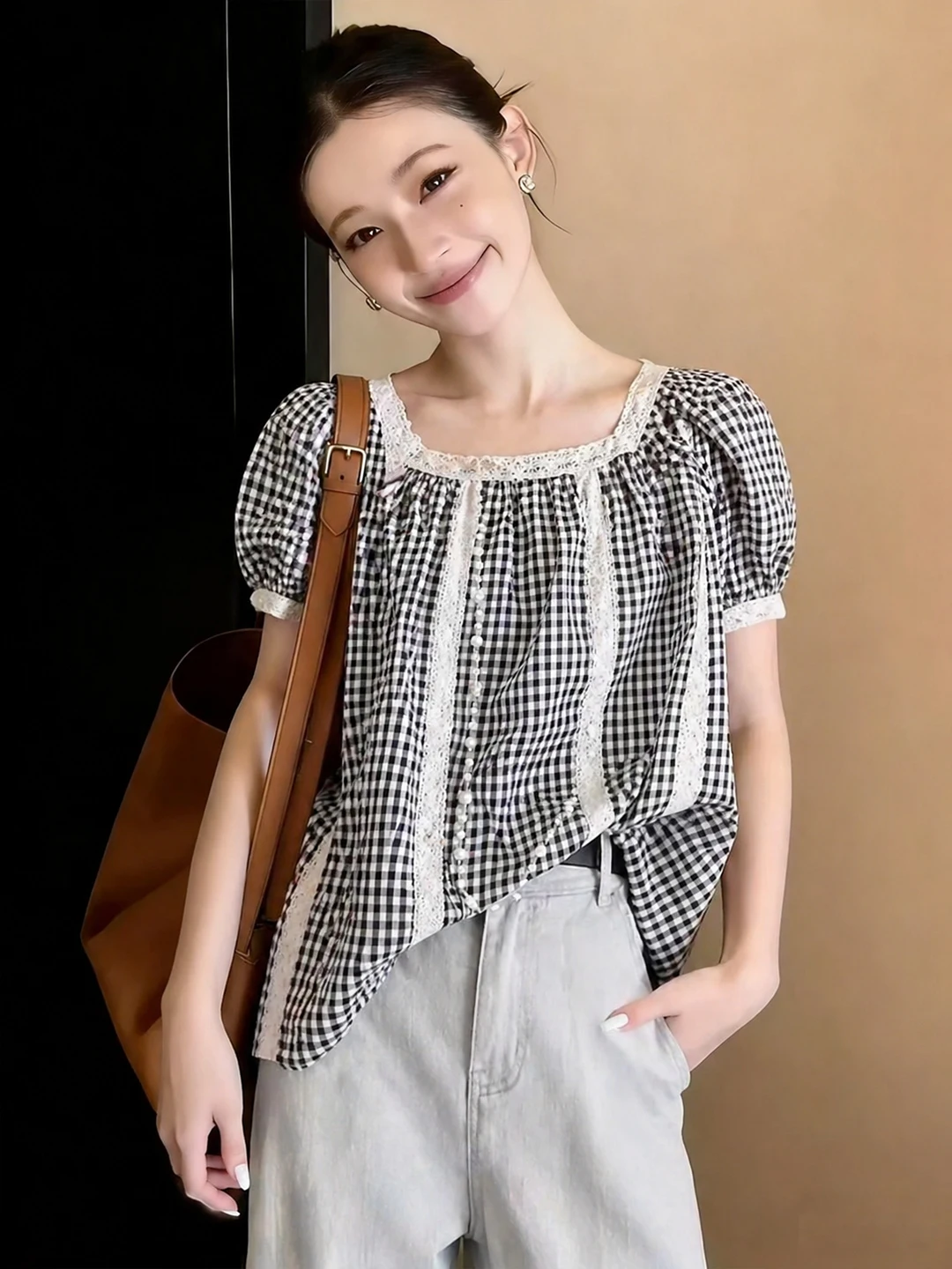 Summer Plaid Short Sleeve Shirt Lace Splicing Color Collision Design Korean Style Loose Fit Commute Fashion Ladies' Blouse
Summer Plaid Short Sleeve Shirt Lace Splicing Color Collision Design Korean Style Loose Fit Commute Fashion Ladies' Blouse