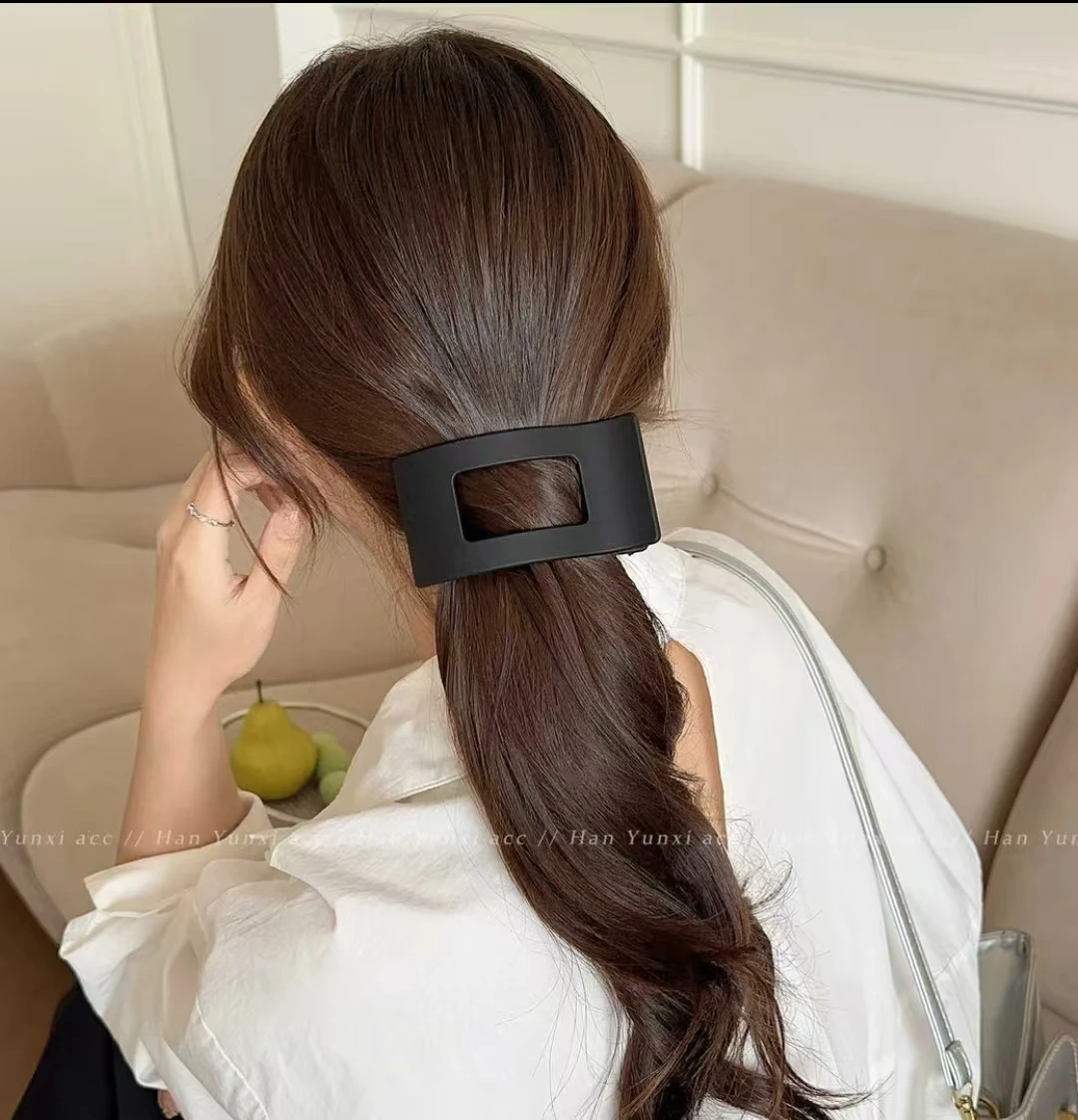 Korean Style Elegant Square Duck-Billed Hairpin For Women 2025 Versatile Hair Accessories For Back Of Head Flat Hair Accessories
Korean Style Elegant Square Duck-Billed Hairpin For Women 2025 Versatile Hair Accessories For Back Of Head Flat Hair Accessories
