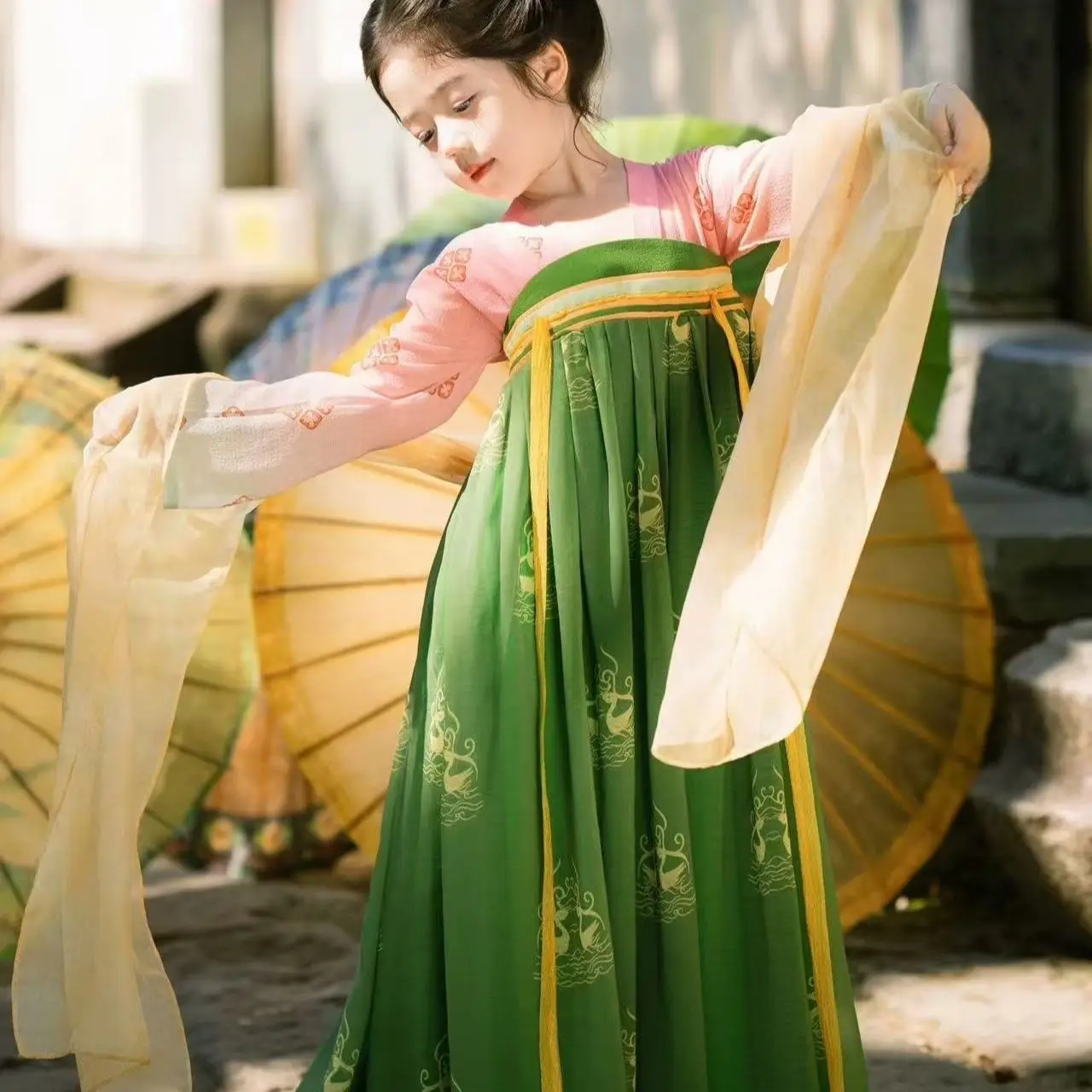 Restored Fairy Hanfu for Girls - Mid-Autumn Festival Ruqun Dress, Ethereal Ancient Style Kids Wear for Spring & Fall
Restored Fairy Hanfu for Girls - Mid-Autumn Festival Ruqun Dress, Ethereal Ancient Style Kids Wear for Spring & Fall