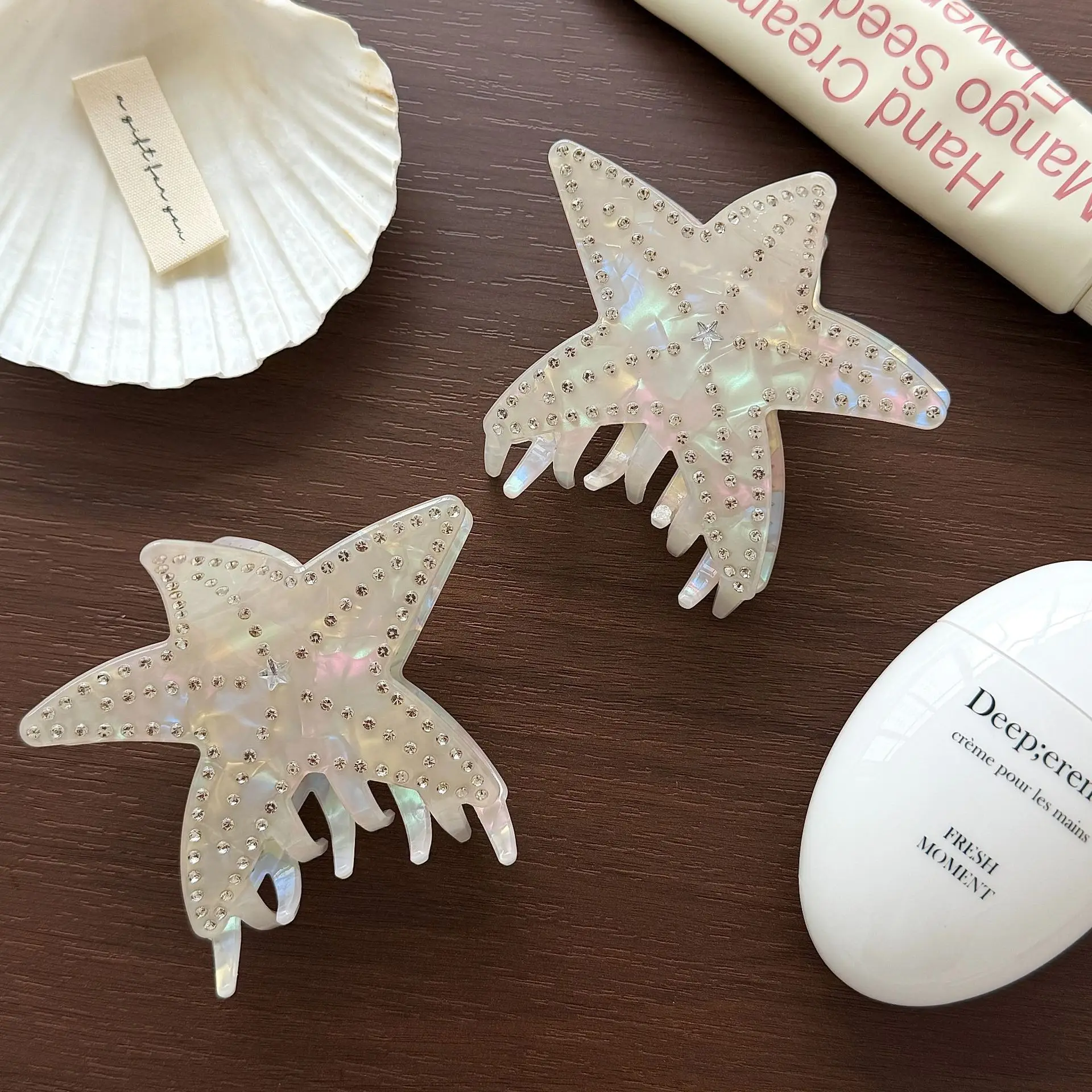 Acetate Starfish Line Hair Claw Large for Ponytail Updo Back of Head Women Daily Use Premium High Quality Elegant Non Slip
Acetate Starfish Line Hair Claw Large for Ponytail Updo Back of Head Women Daily Use Premium High Quality Elegant Non Slip