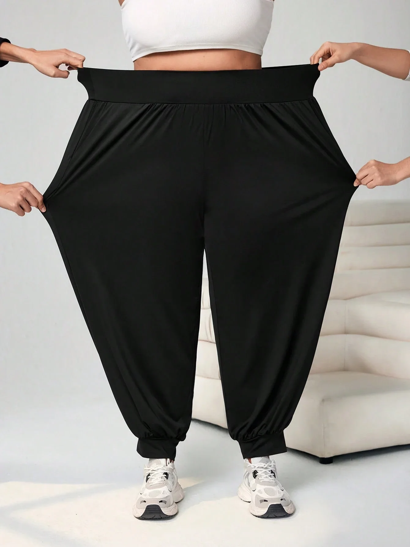 Plus Size Solid Color Ankle-Length Harem Pants With Pockets Lightweight Summer
Plus Size Solid Color Ankle-Length Harem Pants With Pockets Lightweight Summer