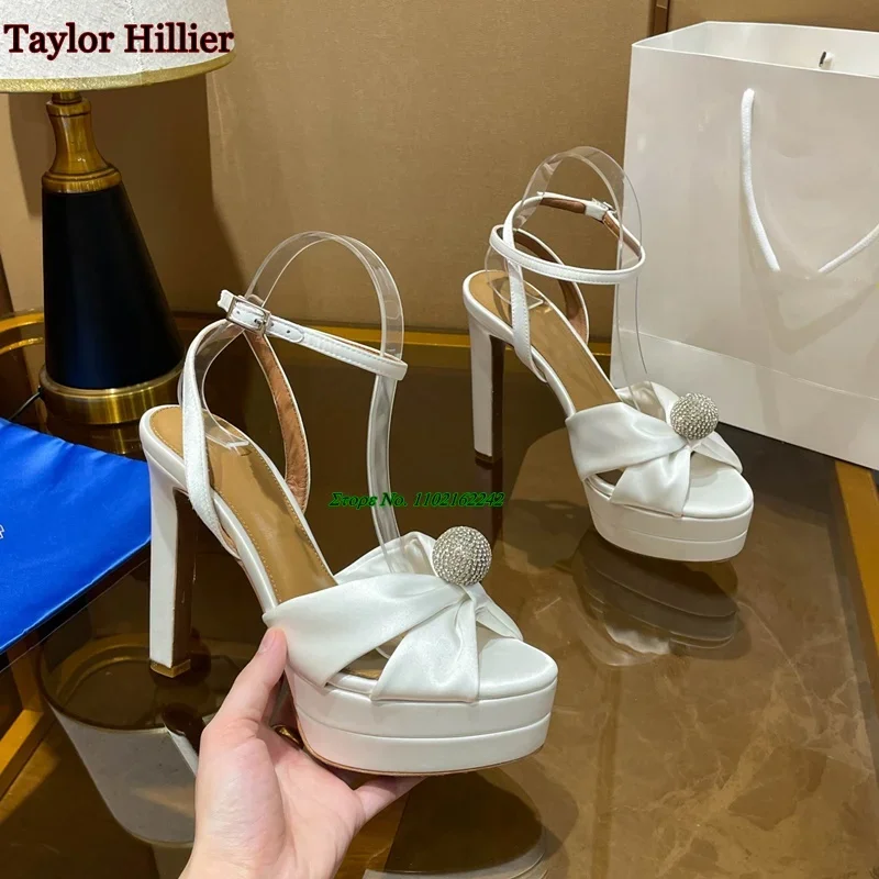2024 New White Wedding Women'S Shoes Satin Open Toe Rhinestone Double Layer Water Platform High Heels Party Catwalk Sandals 43
2024 New White Wedding Women'S Shoes Satin Open Toe Rhinestone Double Layer Water Platform High Heels Party Catwalk Sandals 43