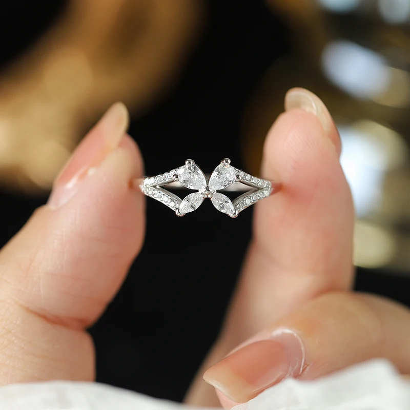 Fashionable and Light Luxury Genuine S925 Silver Hollow Cross Ladies Temperament Ring
Fashionable and Light Luxury Genuine S925 Silver Hollow Cross Ladies Temperament Ring