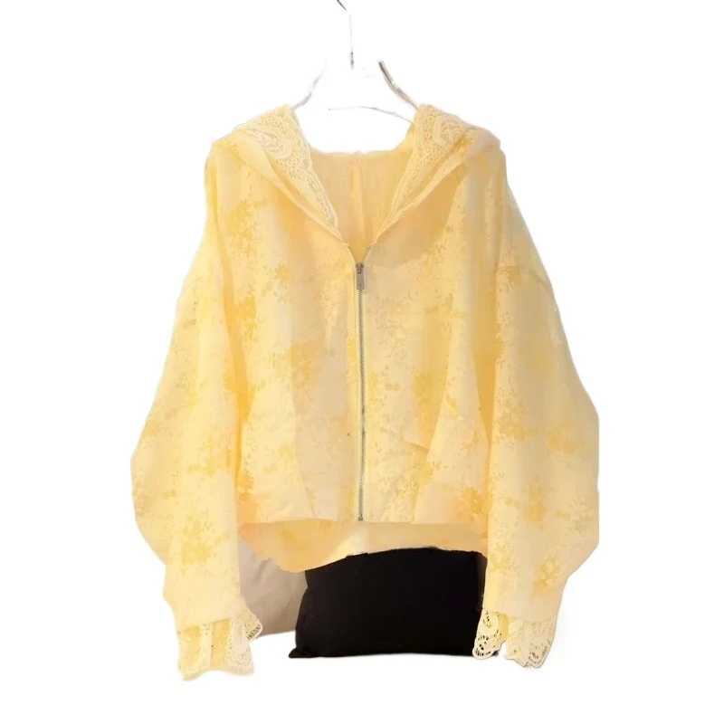 Spring and Summer 2026 New Fashion Temperament Commuting Loose Thin Design Sense Lace Splicing Hooded Cardigan Short Coat Women
Spring and Summer 2026 New Fashion Temperament Commuting Loose Thin Design Sense Lace Splicing Hooded Cardigan Short Coat Women