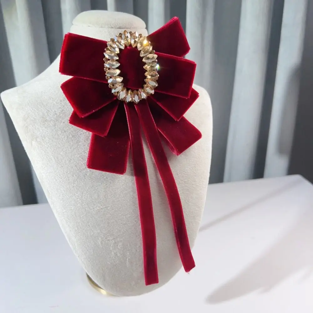 Retro Velvet Bow Tie Removable Jewelry Accessories Rhinestone Flower Brooches Crystal Neck Decoration Wedding Party Collar Pins
Retro Velvet Bow Tie Removable Jewelry Accessories Rhinestone Flower Brooches Crystal Neck Decoration Wedding Party Collar Pins