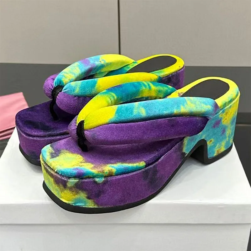 New Flip Flops Square Heels Slippers Women Summer Slides Print Platform Shoes Woman High Heels Runway Slippers Woman
New Flip Flops Square Heels Slippers Women Summer Slides Print Platform Shoes Woman High Heels Runway Slippers Woman