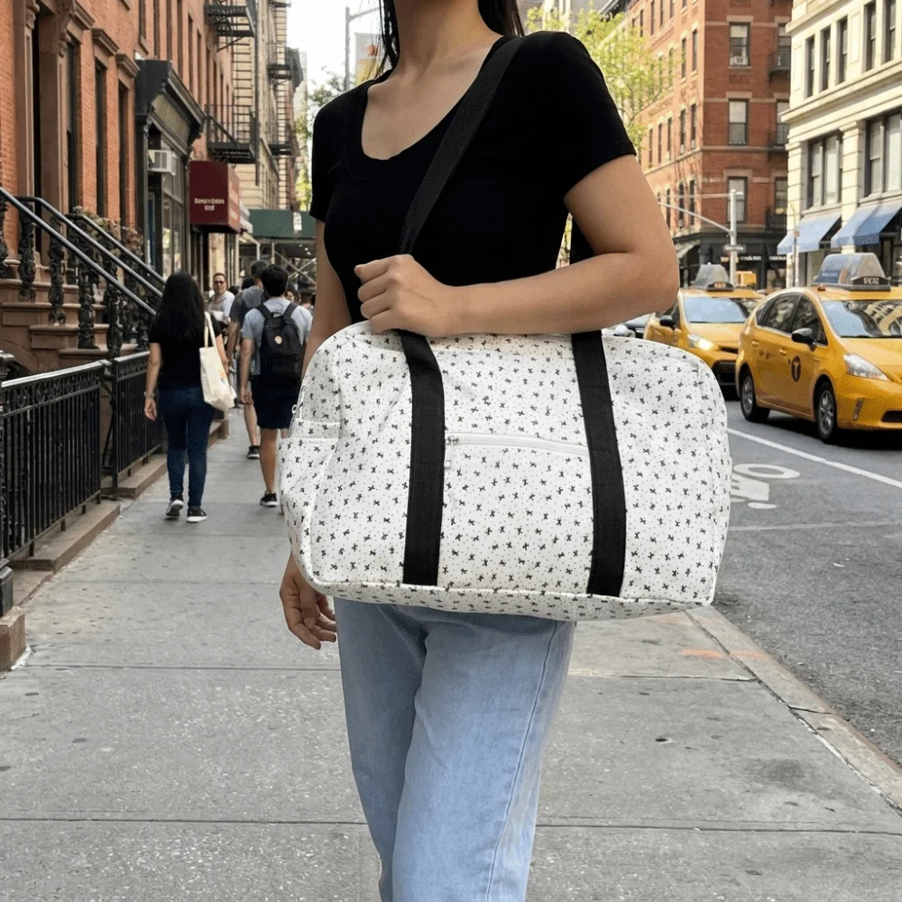 Bow Printing Large Capacity Shoulder Bag All Match Durable Polka Dot Gym Bag Lightweight Minimalist Travel Tote Bag
Bow Printing Large Capacity Shoulder Bag All Match Durable Polka Dot Gym Bag Lightweight Minimalist Travel Tote Bag