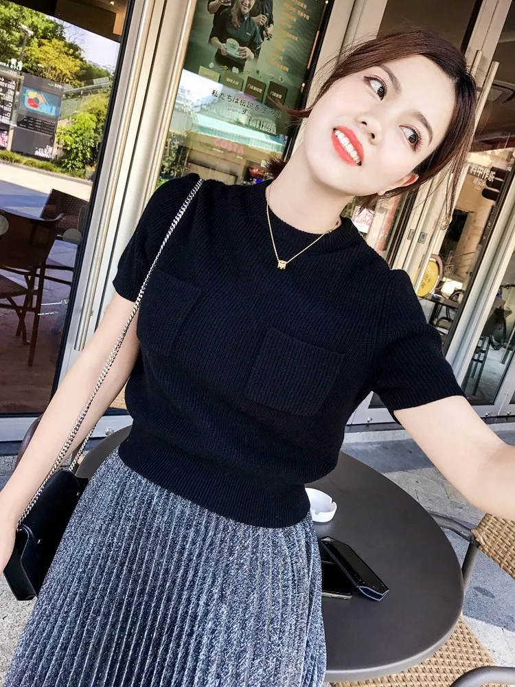 Women's Cashmere Sweater Black Woolen Short Sleeve Fashionable Autumn Winter New Style Slimming Knitted Shirt round Neck Batw...
Women's Cashmere Sweater Black Woolen Short Sleeve Fashionable Autumn Winter New Style Slimming Knitted Shirt round Neck Batw...