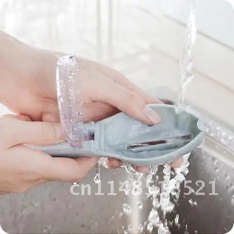 Щетка для рыбной чешуи, щетка для кожи, терка, быстрая разборка, нож для рыбы, чистящий пилинг, скребок для кожи, скребок, кухонный инструмент
Щетка для рыбной чешуи, щетка для кожи, терка, быстрая разборка, нож для рыбы, чистящий пилинг, скребок для кожи, скребок, кухонный инструмент