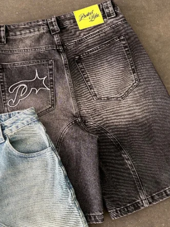 Ретро-шорты в американском уличном стиле с вышивкой, повседневные свободные шорты-бермуды из выстиранного денима, летние мужские уличные шорты из полиэфирного волокна
Ретро-шорты в американском уличном стиле с вышивкой, повседневные свободные шорты-бермуды из выстиранного денима, летние мужские уличные шорты из полиэфирного волокна