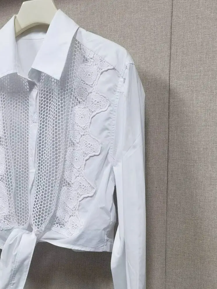 Spring/Summer Women Turn-down Collar Long Sleeve Solid Lace Spliced Hollow Bow Shirt Single Breasted Fashion Blouse
Spring/Summer Women Turn-down Collar Long Sleeve Solid Lace Spliced Hollow Bow Shirt Single Breasted Fashion Blouse