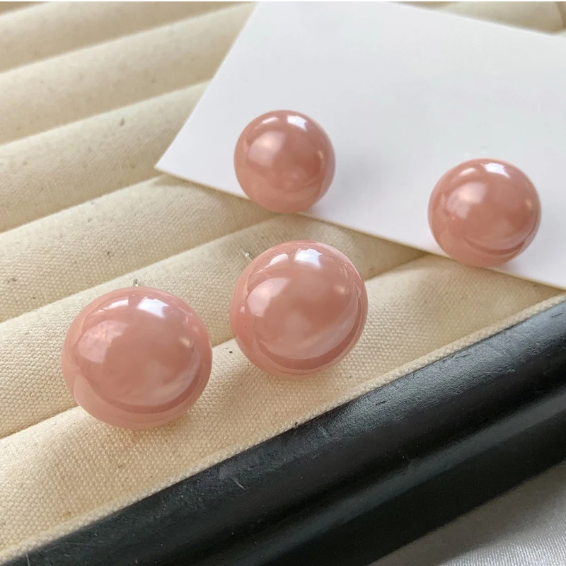 Real 925 Sterling Silver Pink Artificial Pearl Exaggerated Stud Earrings For Women Classic Fine Jewelry Light Luxury accessories
Real 925 Sterling Silver Pink Artificial Pearl Exaggerated Stud Earrings For Women Classic Fine Jewelry Light Luxury accessories