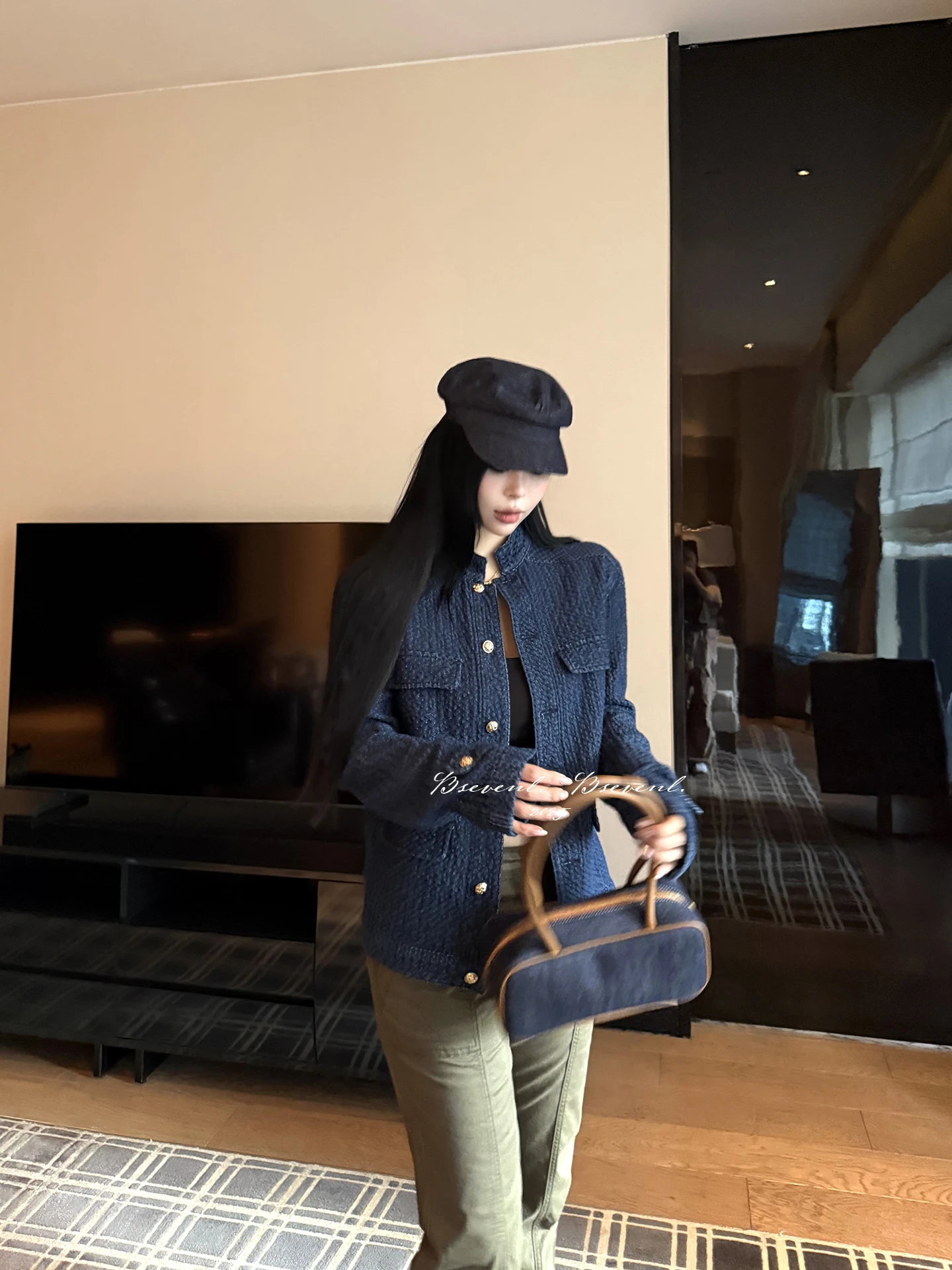 Женская утепленная куртка Ele ort с воротником-стойкой, приталенная, с рукавами до плеч, класса люкс, осенняя новинка
Женская утепленная куртка Ele ort с воротником-стойкой, приталенная, с рукавами до плеч, класса люкс, осенняя новинка