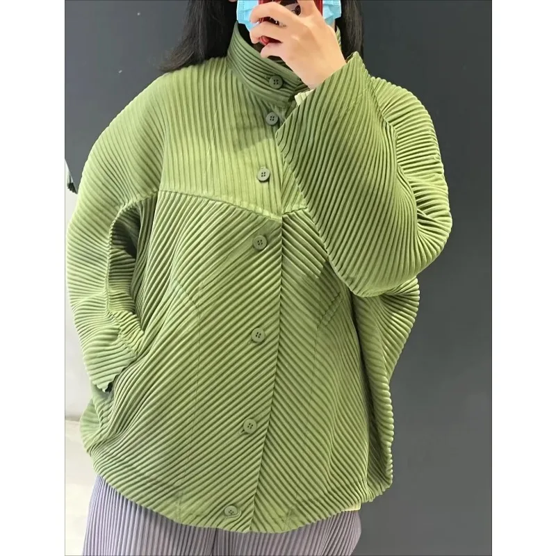 Miyake Folds новая осенне-зимняя мужская куртка с воротником-стойкой, однобортная дизайнерская куртка, офисные повседневные топы для поездок на работу
Miyake Folds новая осенне-зимняя мужская куртка с воротником-стойкой, однобортная дизайнерская куртка, офисные повседневные топы для поездок на работу