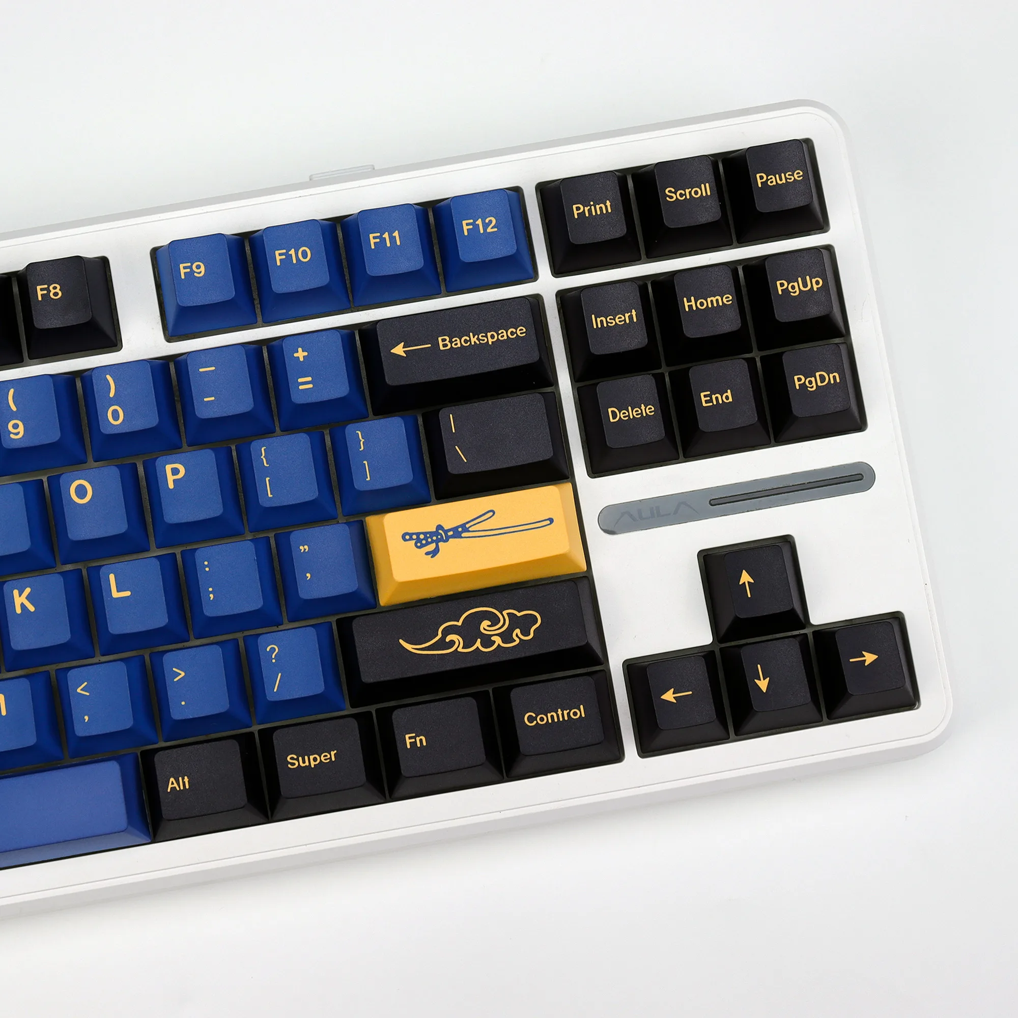 KBDiy Ретро Синий Самурай GMK Keycap Hangul PBT Cherry Profile Alice ISO Колпачки для клавиш на заказ для механической клавиатуры Gamer Split Space
KBDiy Ретро Синий Самурай GMK Keycap Hangul PBT Cherry Profile Alice ISO Колпачки для клавиш на заказ для механической клавиатуры Gamer Split Space
