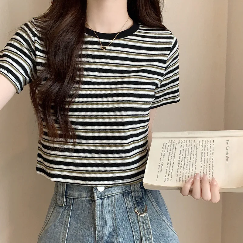 Striped Short-sleeved T-shirt Women's Summer Slim-fit Short Crew-neck Knitted Sweater Top
Striped Short-sleeved T-shirt Women's Summer Slim-fit Short Crew-neck Knitted Sweater Top
