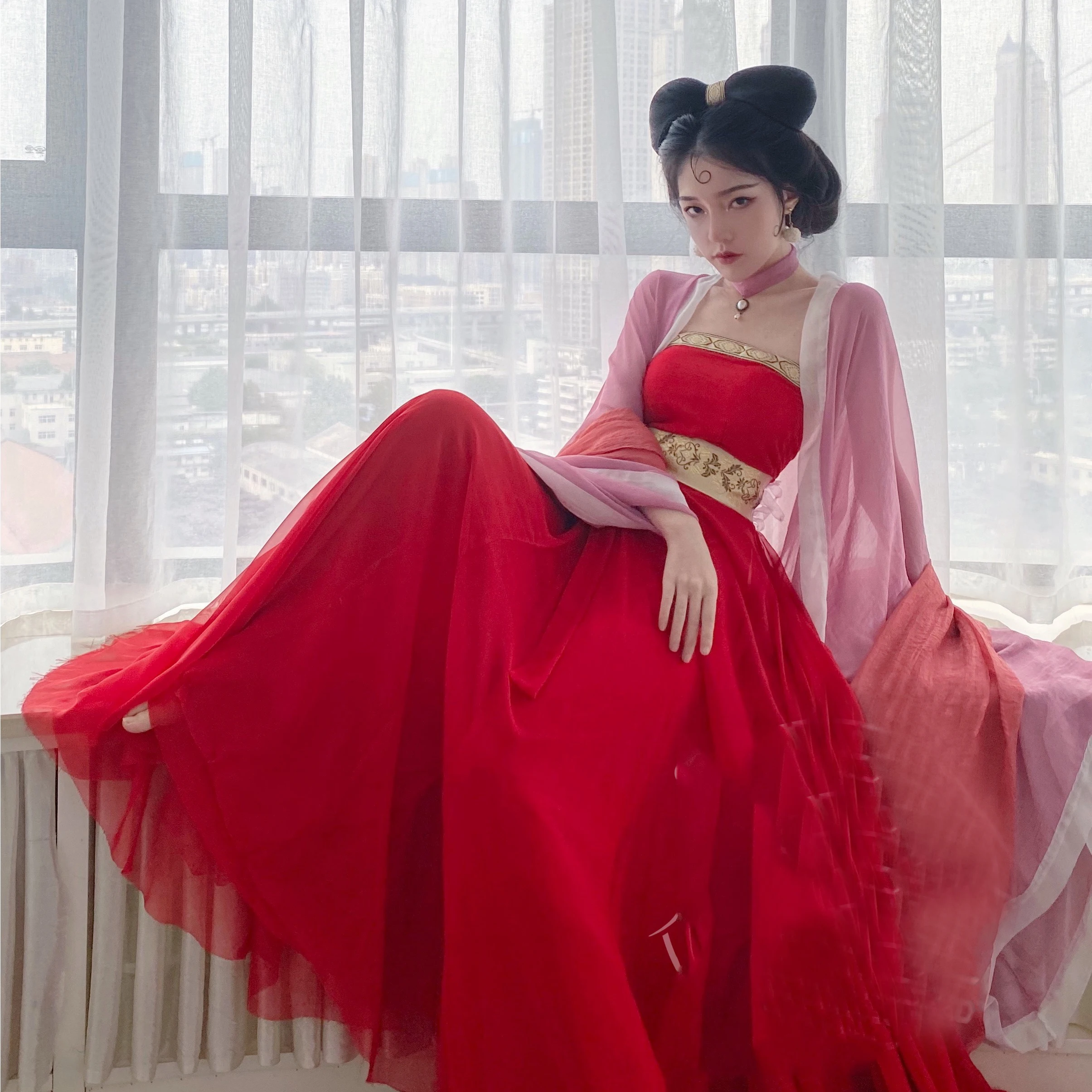 Traditional Cosplay Ancient Chinese National Style Elegant Fairy Spirit Hanfu Sexy Dresses Element Dance Performance Costume
Traditional Cosplay Ancient Chinese National Style Elegant Fairy Spirit Hanfu Sexy Dresses Element Dance Performance Costume