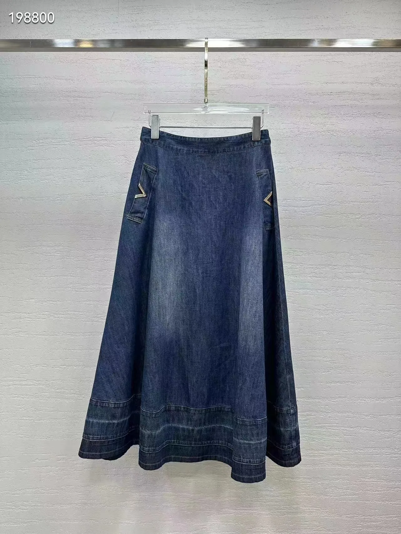 wd0490 Fashion women Skirts 2024 Popular European Design party style Women's Clothing
wd0490 Fashion women Skirts 2024 Popular European Design party style Women's Clothing