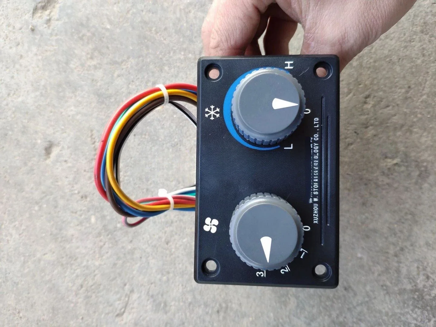 Excavator B6575 Excavator Cab Air Conditioning Control Panel Temperature Control Switch 24V Accessories
Excavator B6575 Excavator Cab Air Conditioning Control Panel Temperature Control Switch 24V Accessories