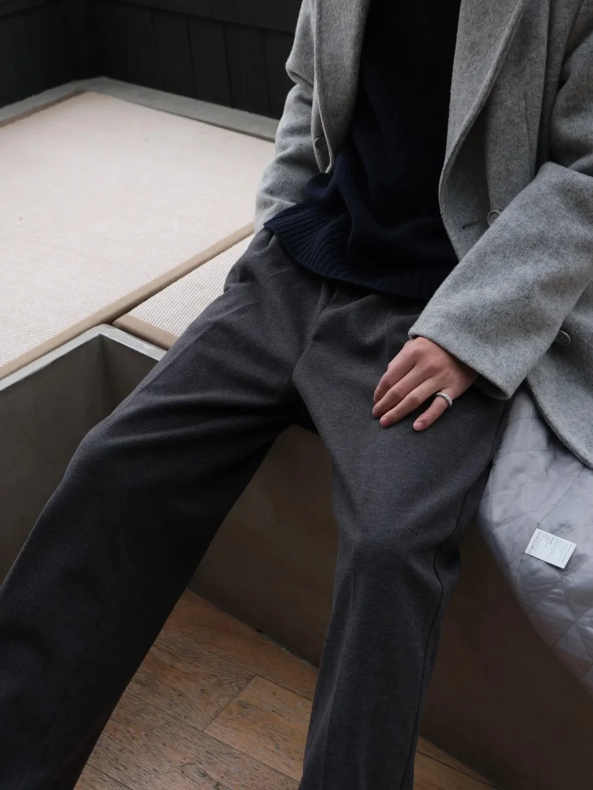 Deep Grey Straight Leg Men's Khakis American Retro Flared Casual Pants High-End Feel Cleanfit Woolen Trousers for Teens
Deep Grey Straight Leg Men's Khakis American Retro Flared Casual Pants High-End Feel Cleanfit Woolen Trousers for Teens