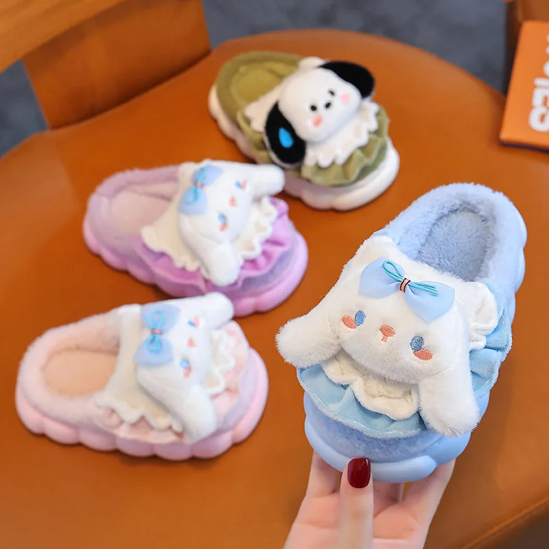 2025 Super Cute Famlily Home Cotton Slippers Antislip Warm Sweet Kuromi Melody Winter Shoes Indoor Daily Comfotable
2025 Super Cute Famlily Home Cotton Slippers Antislip Warm Sweet Kuromi Melody Winter Shoes Indoor Daily Comfotable