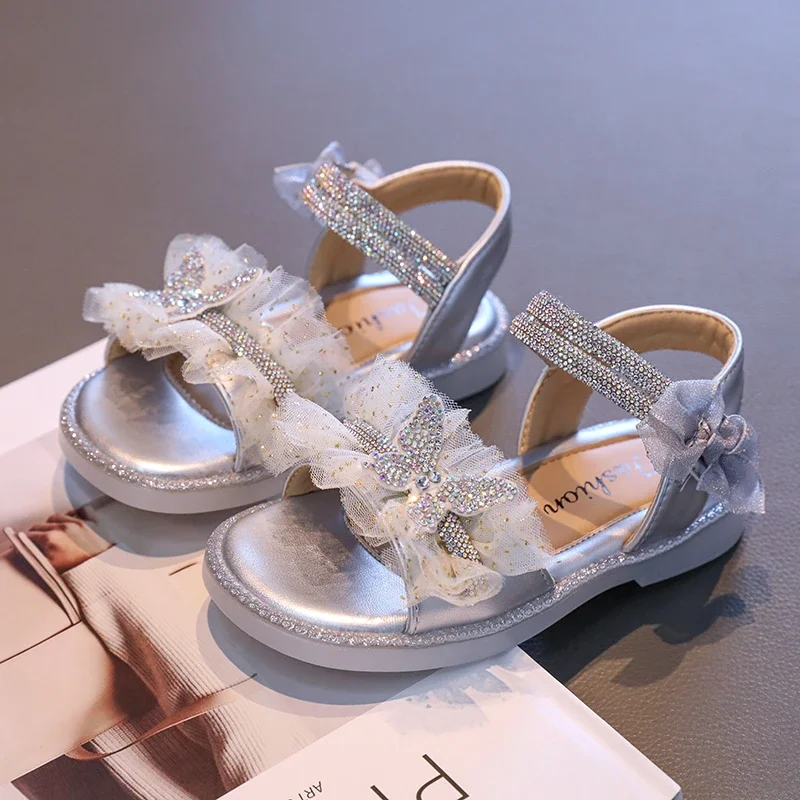 Children's Summer Sandals Luxury Rhinestone Elegant Shoes for Girls Fashion Versatile Kids Causal Princess Flat Sandals Open-toe
Children's Summer Sandals Luxury Rhinestone Elegant Shoes for Girls Fashion Versatile Kids Causal Princess Flat Sandals Open-toe