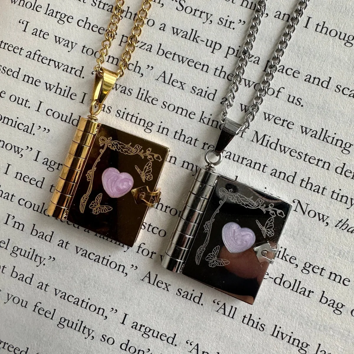Heart Butterfly Opening Book Photo Box Pendant Titanium Stainless Steel 18k Gold Plated Short Chain Choker Necklace
Heart Butterfly Opening Book Photo Box Pendant Titanium Stainless Steel 18k Gold Plated Short Chain Choker Necklace