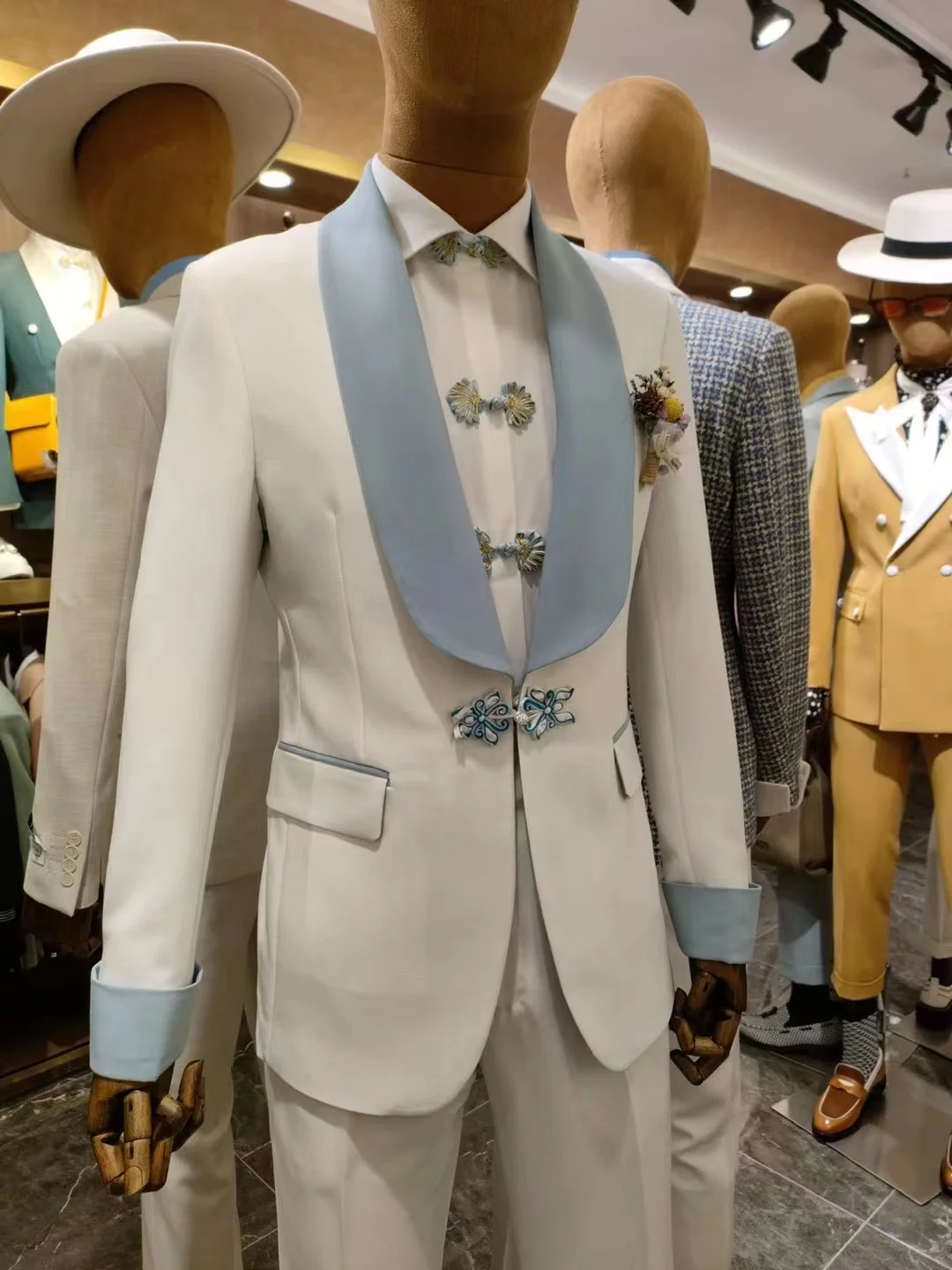 Custom Only jacket male White blazer with light blue lapel Formal wedding suits men groom prom suit men's party fashion slim fit
Custom Only jacket male White blazer with light blue lapel Formal wedding suits men groom prom suit men's party fashion slim fit