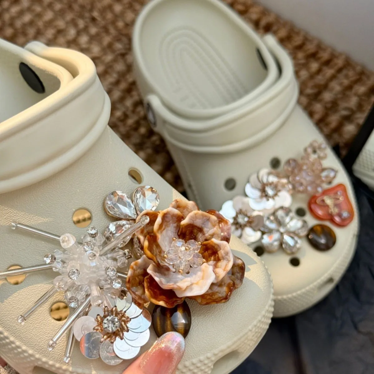 Sunset Diy Clogs Accessories High-end Brown Shoe Flowers Cross-border Accessories Shoe Buckles Detachable DIY Accessories
Sunset Diy Clogs Accessories High-end Brown Shoe Flowers Cross-border Accessories Shoe Buckles Detachable DIY Accessories