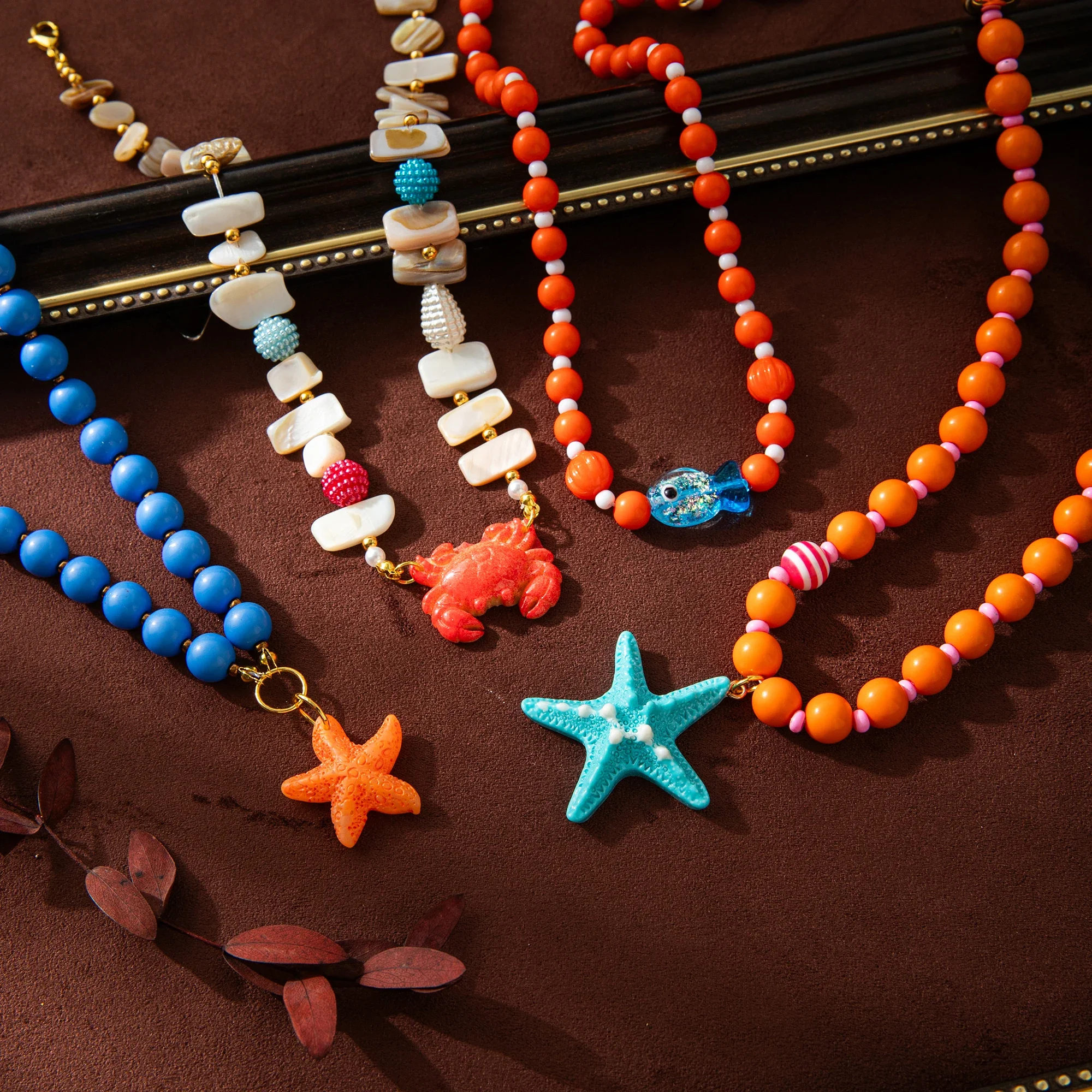 Fashion women's acrylic bead necklace, ocean style starfish crab fish pendant, resin summer vacation jewelry
Fashion women's acrylic bead necklace, ocean style starfish crab fish pendant, resin summer vacation jewelry