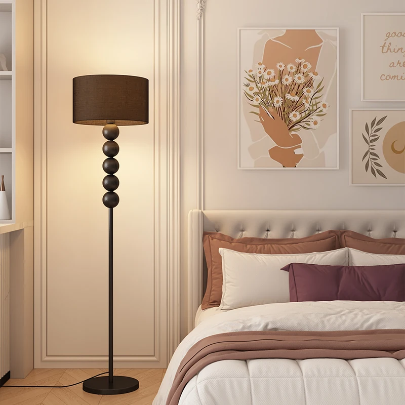 Medieval Bauhaus floor lamp study bedroom model room high-end retro Nordic light luxury vertical lamp
Medieval Bauhaus floor lamp study bedroom model room high-end retro Nordic light luxury vertical lamp