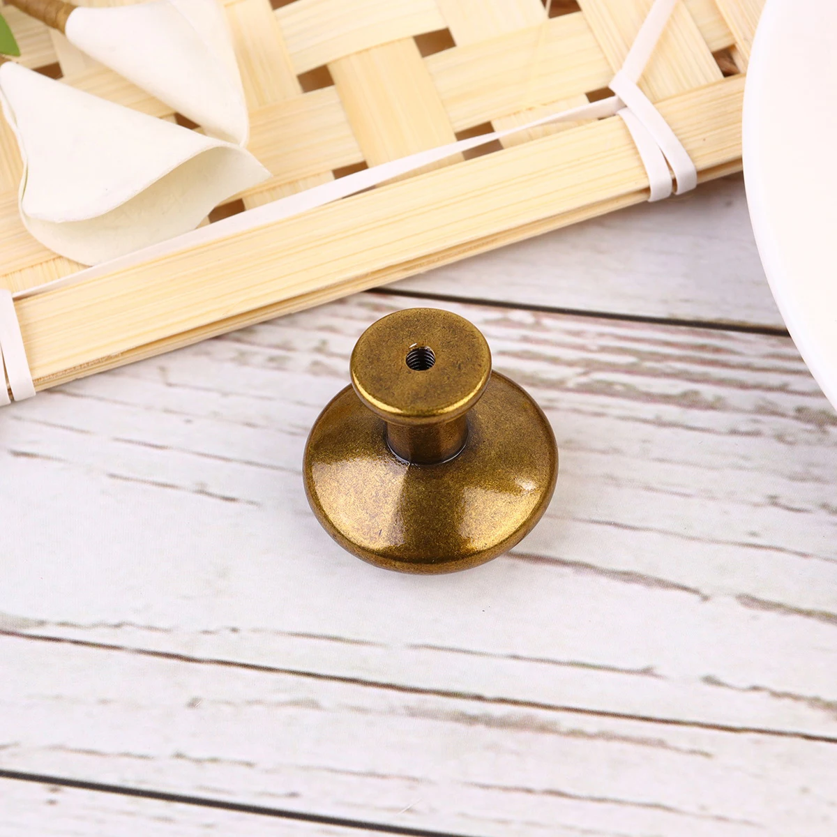4pcs Ceramic Door Knobs Cabinet Kitchen Drawer Pull Handle Blue Flower Furniture Wardrobe Knob Cupboard Hardware
4pcs Ceramic Door Knobs Cabinet Kitchen Drawer Pull Handle Blue Flower Furniture Wardrobe Knob Cupboard Hardware