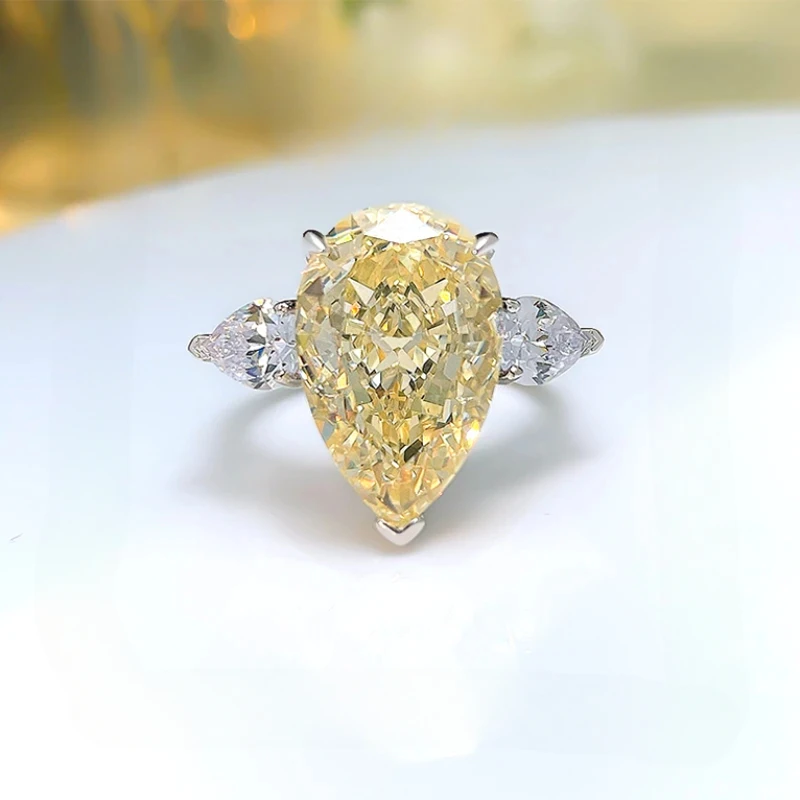 Fashionable 925 Sterling Silver Classic Three Stone Water Drop Ring Imported High Carbon Diamond Engagement Jewelry for Women
Fashionable 925 Sterling Silver Classic Three Stone Water Drop Ring Imported High Carbon Diamond Engagement Jewelry for Women