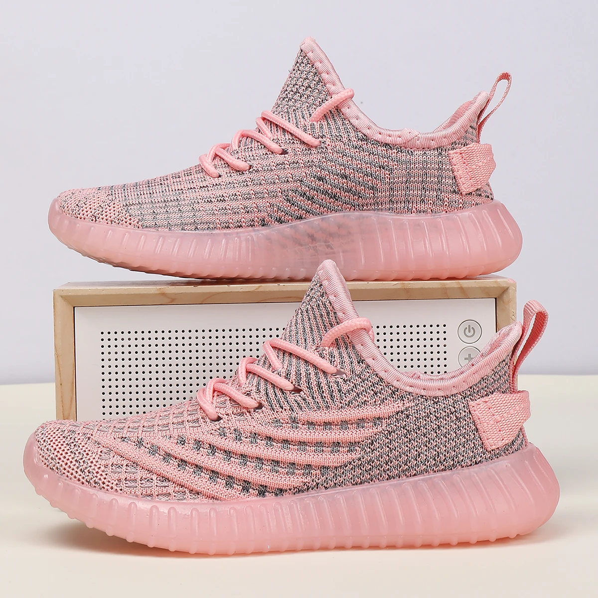 New Mesh Kids Running Shoes Outdoor Youngsters Teens Casual Walking Student Fashion Sneakers Breathable Soft Children Sports
New Mesh Kids Running Shoes Outdoor Youngsters Teens Casual Walking Student Fashion Sneakers Breathable Soft Children Sports