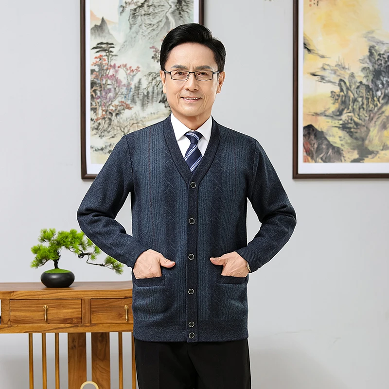 New Autumn and Winter Men's Fashionable and Versatile Thickened Warm V-Neck Long-Sleeved Sweater/J-25563
New Autumn and Winter Men's Fashionable and Versatile Thickened Warm V-Neck Long-Sleeved Sweater/J-25563