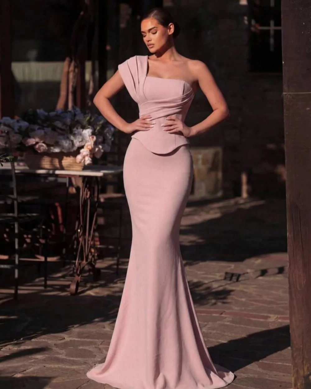 Customized Simple Women Ruched Pleat Mermaid Evening Dresses Modern Style Off-the-shoulder Sleeveless Floor Lenght Prom Dresses
Customized Simple Women Ruched Pleat Mermaid Evening Dresses Modern Style Off-the-shoulder Sleeveless Floor Lenght Prom Dresses