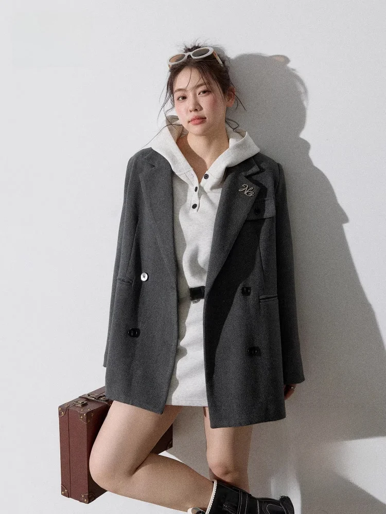 Эффектное утягивающее женское пальто больших размеров в стиле ретро из шерсти с капюшоном, комплект с юбкой А-силуэта с высокой талией и длинными рукавами
Эффектное утягивающее женское пальто больших размеров в стиле ретро из шерсти с капюшоном, комплект с юбкой А-силуэта с высокой талией и длинными рукавами