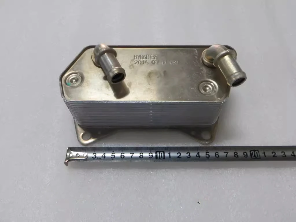 Радиатор автоматической коробки передач, масляный радиатор, охладитель коробки передач для BYD S6 S7 Tang Song Han DM 6DT35-1712100 
Радиатор автоматической коробки передач, масляный радиатор, охладитель коробки передач для BYD S6 S7 Tang Song Han DM 6DT35-1712100