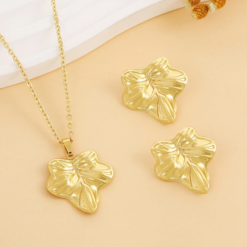 Dubai Fashion Clip Earrings Necklace 2Pcs Set Trendy Luxury Gold Color Jewelry Set African Earrings Jewelry Wedding Party Gift
Dubai Fashion Clip Earrings Necklace 2Pcs Set Trendy Luxury Gold Color Jewelry Set African Earrings Jewelry Wedding Party Gift
