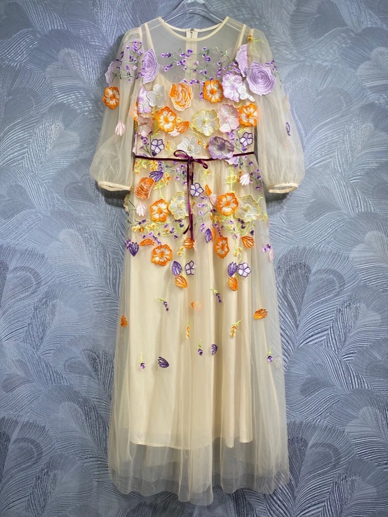 Luxury Dress 2024 Summer Wedding Party Women Exquisite Embroidery Flower Patterns Sexy Tulle Mesh Dress Elegant Lady Dress Maxi
Luxury Dress 2024 Summer Wedding Party Women Exquisite Embroidery Flower Patterns Sexy Tulle Mesh Dress Elegant Lady Dress Maxi